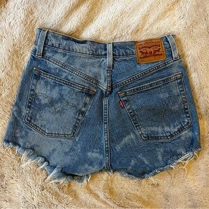 Levi’s 501 Shorts 25